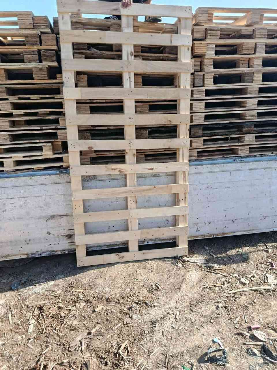 سكيب بلوك طول مترين وربعين في متر وعشىره
العدد50مكان بابل يوجد توصيل سعره القطعه 7
***********
