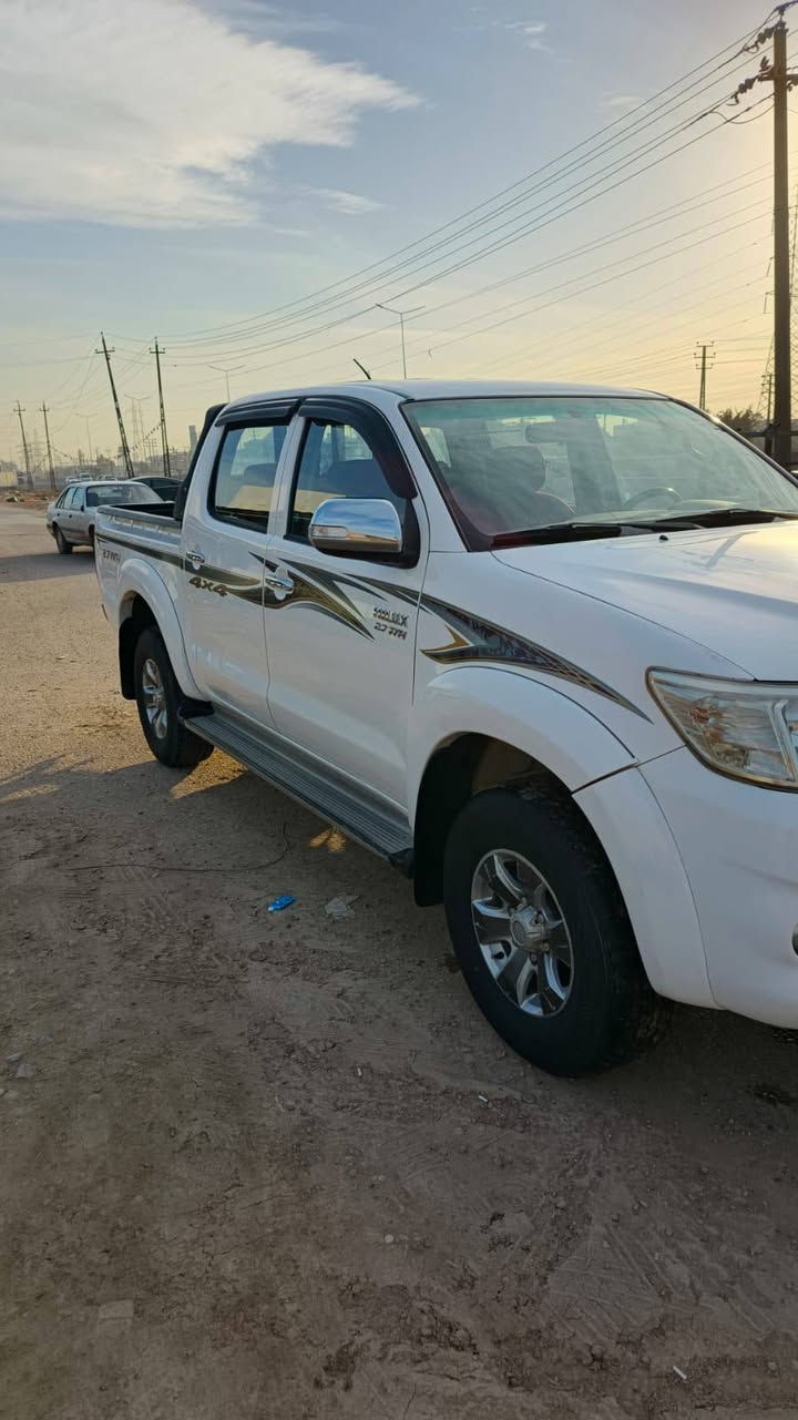 السلام عليكم للبيع هيلوكس موديل 15 رقم اربيل شرط التحويل محرك شركة مامفتوح كير شركة مامفتوح اكسل مكفول صدر جديد تخم فلنجه تخم بنز امامي خلفي تبريد جديد السيارة مال جناي مابيهه نقص برغي السعر 170 وبيها مجال مكاني بغداد التاجي منشأ نصر 
***********/***********
