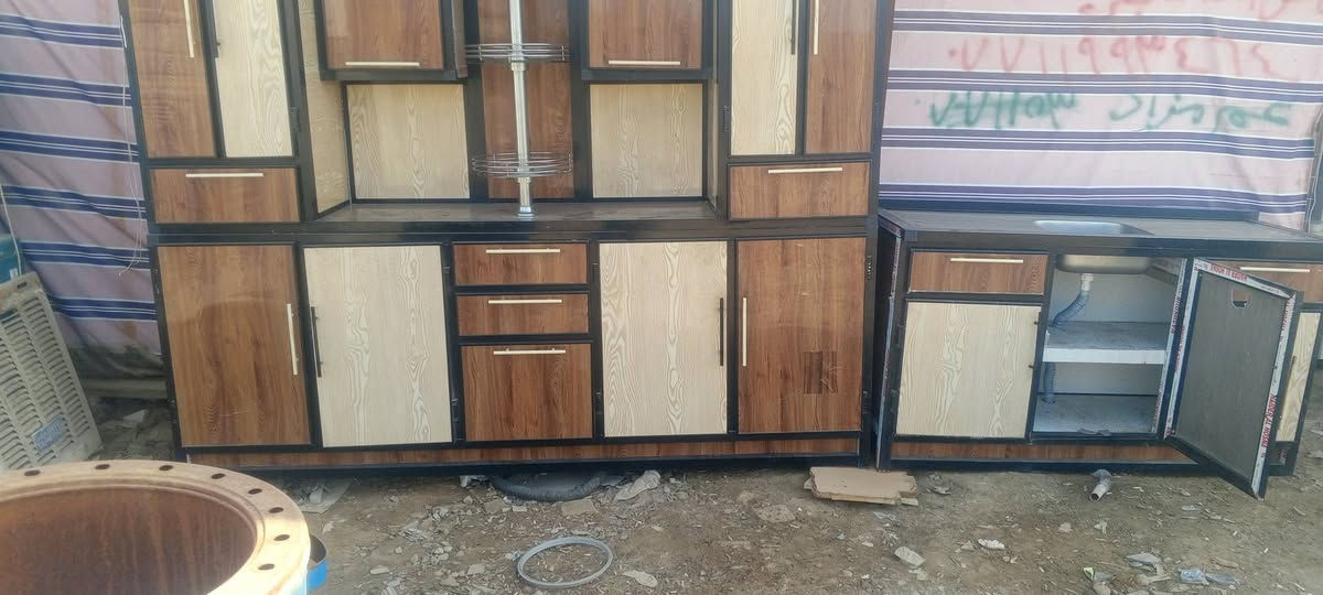 كاونتر مترين ونص حطاطه فول نضافه عنوان كاطون رحمه قرب افران دبي مراسله صفحه وتصال ***********
