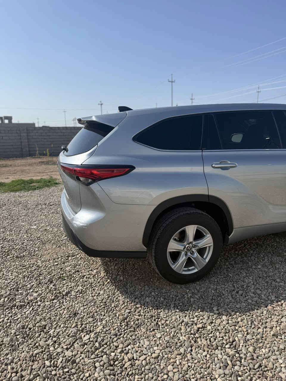 هايلندر 22 ضرر ربع جاملغق امامي صبغ بدون دواخل محرك 6 سلندر ماشيه 80 الف ميل السعر 310$
مكاني الحويجه قرى الحلوات 
***********
