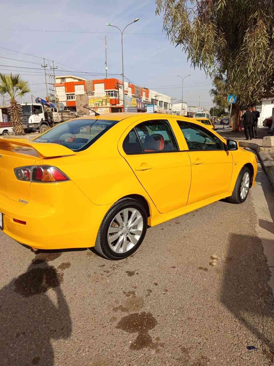 لانسر قرش 2010 وارد امريكي ضررها جامرلغين خلفي والسقف معجون بدون تكم كير اوتو محرك  20  سنويه مشروع وطني لحد 2027  شرط تحويل ونقابه مصفر سعرها 65 ورقه وبيه مجال مكاني كركوك ***********
