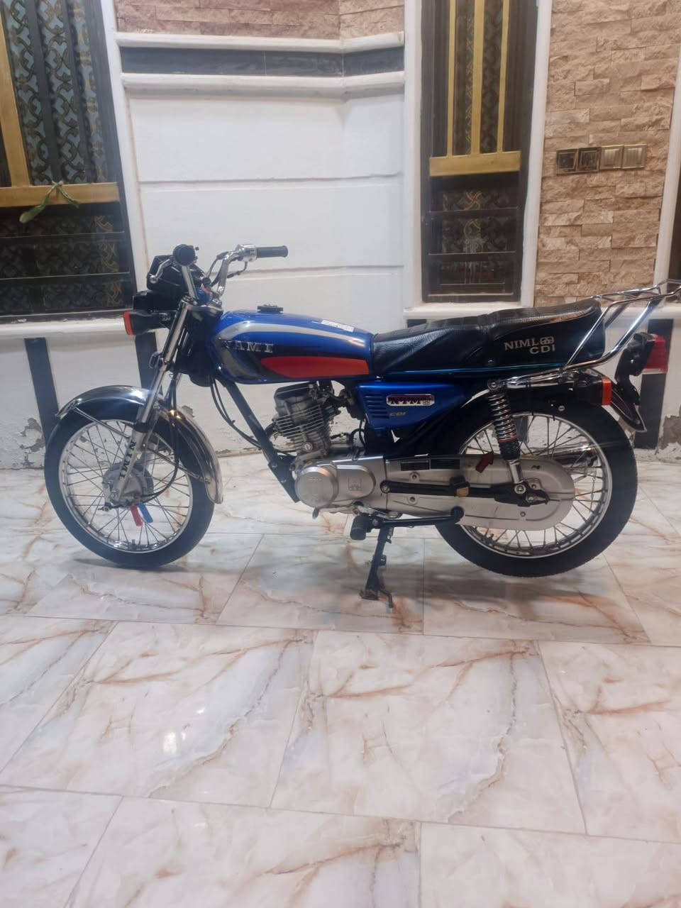 سلام عليكم نامه متياز وراق زيتي موديل ٢٦نضافه شوفت عينك المكان كربلاء عون  وبسامينه ٧٠٠وبيه مجال للستفسار ***********
