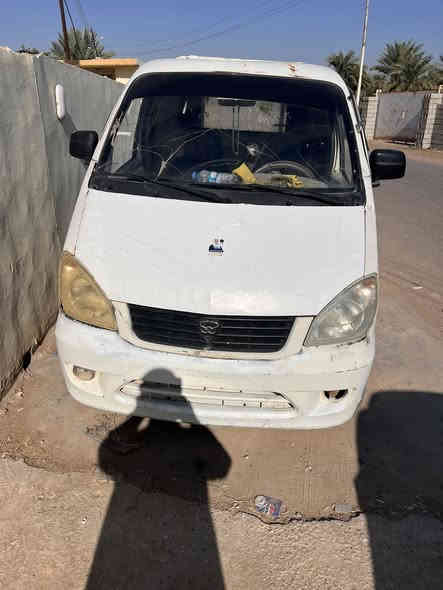 السلام عليكم 
سياره للبيع شنكه 
كير ومحرك شرط 
كما هو امامكم 
السعر 10 وبيه مجال
***********
