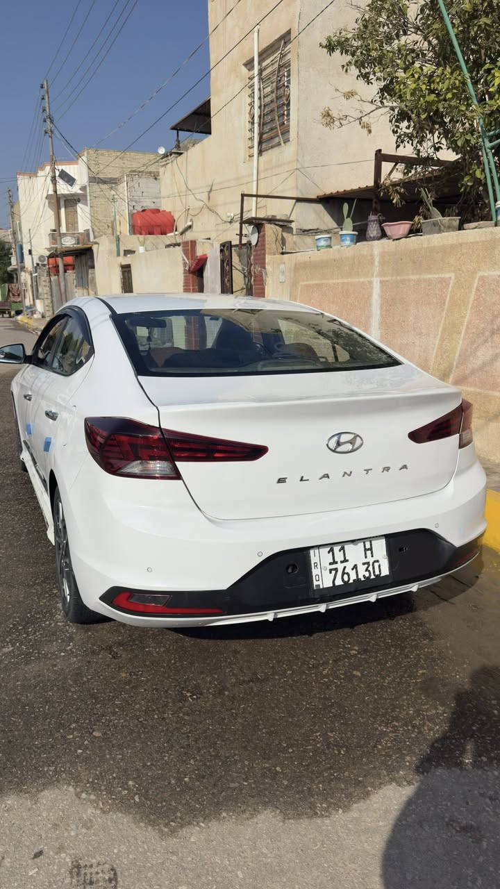 النترا مديل ٢٠٢٠ خليجي فول مواصفات بصمة فتحة حساسات اشارة بالمري مري شفط ويل خمسة ويل كب شاشة كامرة فول كل المواصفات بيها مكينه ٢٠٠٠ 
بيها جاملغ امامي وجاملغ خلفي مصبوغات 
السعر ١٥٣ 
***********
