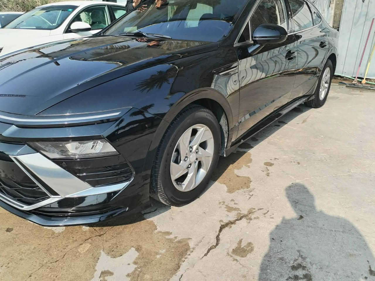 بيع
هونداي سوناتا 2025 
دخول جديد  
كفاله عامه 
السياره بدون ارباك 
مواصفات 
بصمه 
رادار امامي وخلفي
السعر 180 وبيها مجال 
مكان السياره الدوانيه سنيه 
للاستفسار : ***********
