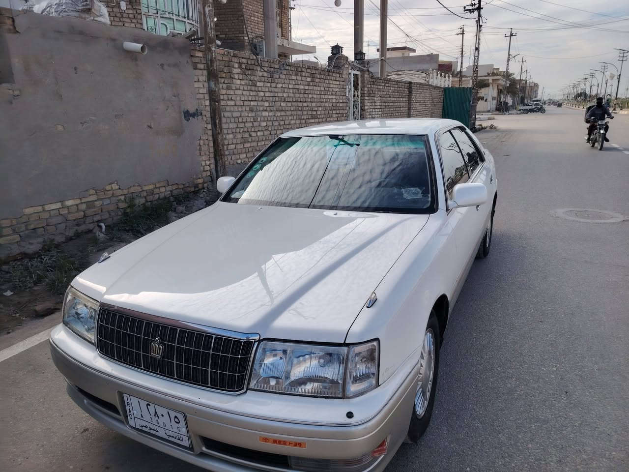 سلام عليكم راس الثور فلات سياره كفاله عامه موديل 2000اصل كرستال رقمها قادسيه تحويل مباشر سعرها 97وبيها مجال لشراي مكاني ناصريه قلعه سكر *********** الشراي يتصل
