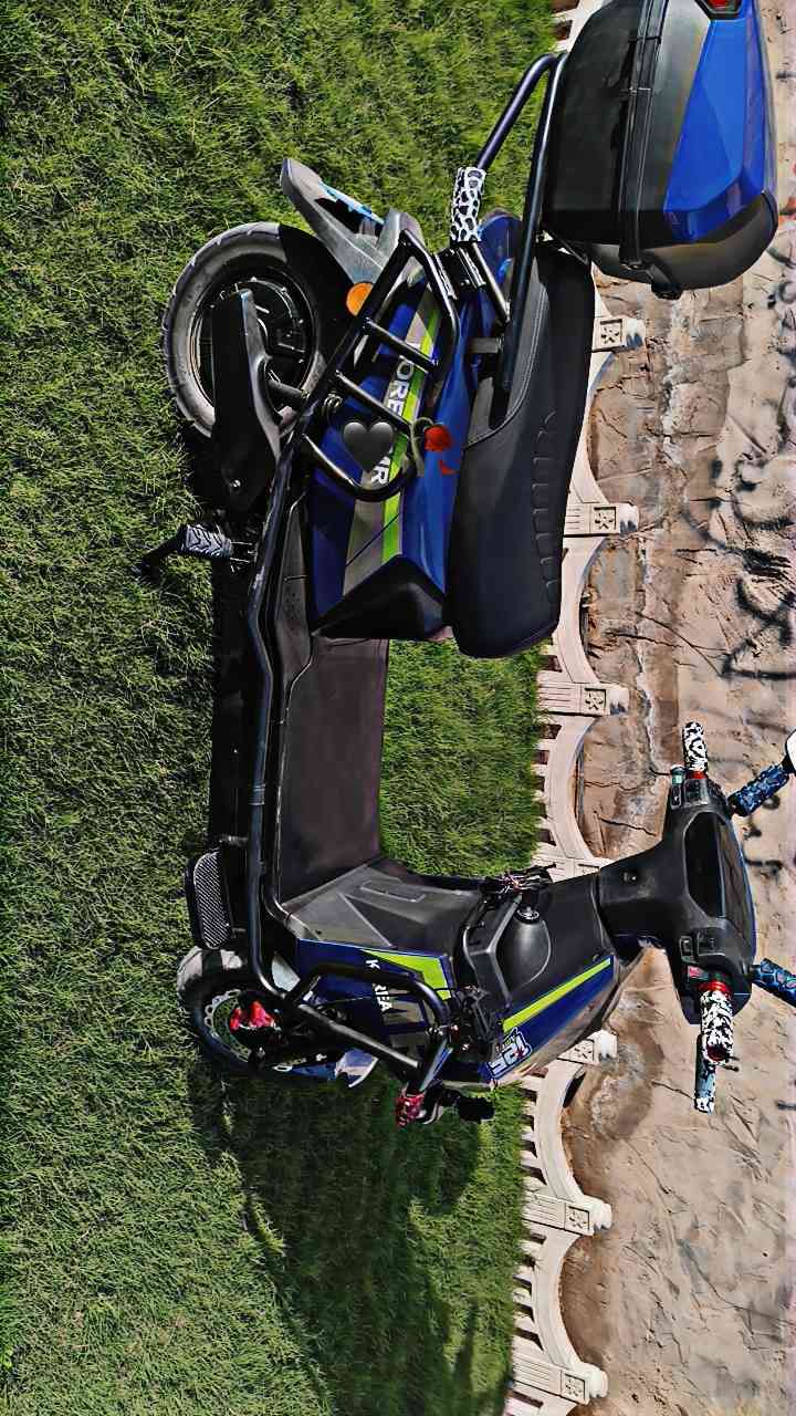 سلام عليكم موطورسكنس شحن للبيع نوعيه كوريه مار الموطور جديد بعده لك مستخدم شهر نعوعيه البطاريه لون رصاصي بطارية 46انبير مو 32 لا 46انبير يعني مزود والعقل مزود الملف 2500   الموطور يمشيك 60كيلو متر حقيقي  سرعته 99حقيقي نضام بك بيه لايت رماش ولا نقطه زنجار بيه
المكان فلوجه حي الرساله 
للتواصل *********** بس واتساب
للاتصال  ***********                  السعر 800
