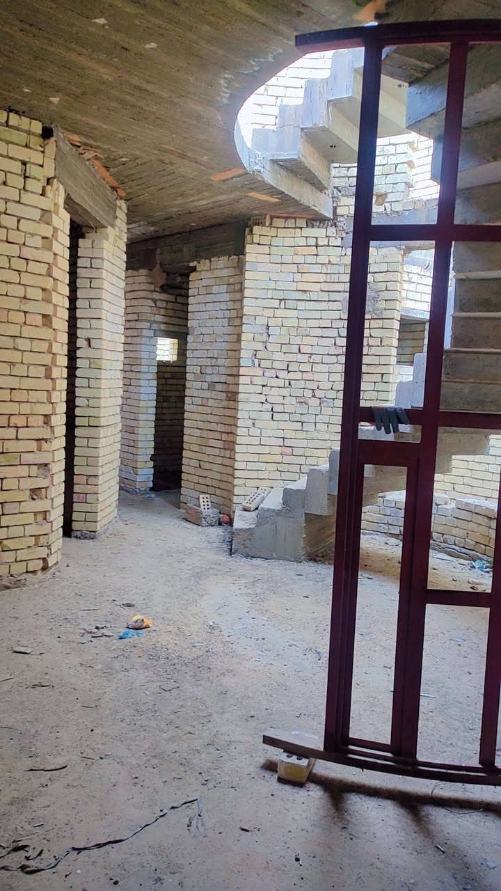 السلام عليكم
هيكل للبيع 150متر سكينه الزراعي شارع مخبز الساعدي
للاستفسار ***********
