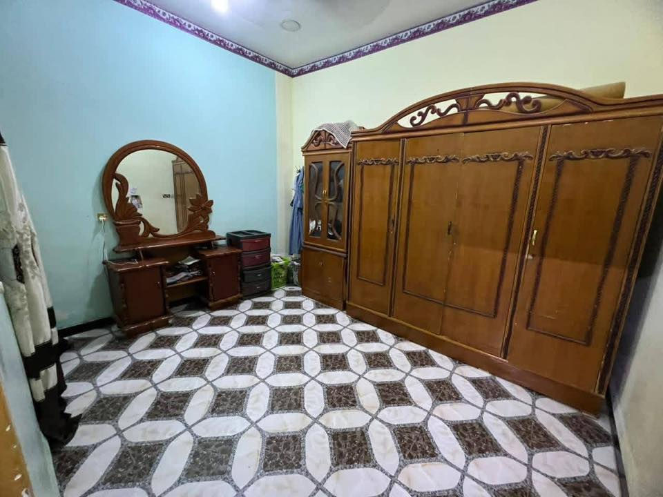 بيت للبيع زراعي خنيطله نهاية
شارع جنسيه يبعد عن شارع تبليط ٢٠ متر   مساحته 155 بيت كامل وعالي عن شارع  
كلشي متوفر يحتوي على دوانيه +صاله +غرفتين +مطبخ + حمام داخلي + تواليت خارجي 
بيت كونكريت + رباط
واجهة كامله لبخ الا ستفسار ‏  ***********
