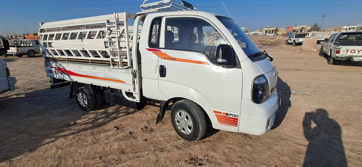 سلام عليكم
كيه موديل١٨ للبيع كفاله عامه على وضع الشركه 
رقم نكليزي بسمي مكانها ناصريه قضاء النصر
 الشراي يتصل ***********
