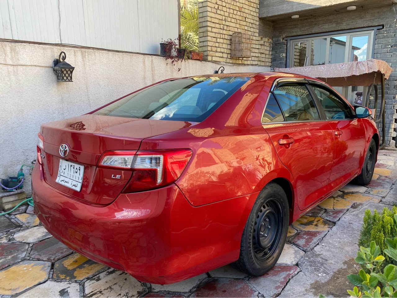تويوتا كامري
موديل 2014 
رقم بصرة 
محرك 4 سلندر 2500 

مواصفات السيارة LE
/ تحكم ستيرن / شاشة / كامرة خلفية / زنون بلادي /
/ نضام ايكو اقتصادي / دبل ايرباك / مثبت سرعة / 
/ مانع انزلاق / كرسي السائق كهرباء  / سايد بريك رجل /

وارد امريكي // بجم كبس
حادثه بالمنشور  ايرباك بردة فقط  
حالياً بيها بارد جاملغ عكس السائق مع خدوش بسيطه

السيارة كاملة بدون كل نقص

محرك + كير + صدر  مكفول + تخم تاير جديد 

السعر 130$ وبيها مجال

مكاني بغداد 
*********** بغداد, العراق
