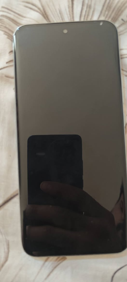 سبارك40برو بلس ذاكره256جهاز مكفول عل فحص وممفتوح غراضه كامله لبيع ب240مكان بغداد الكاظميه***********
