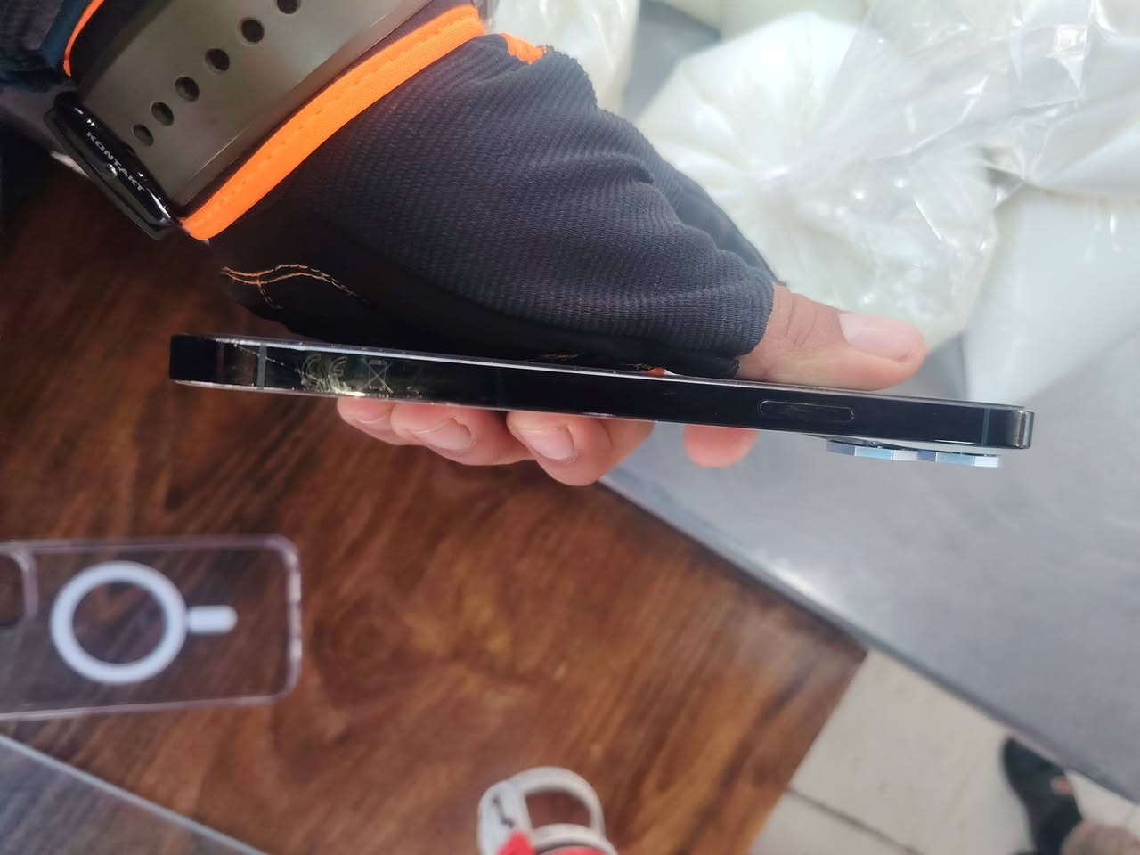 ايفون ١٣ برو ماكس
بطاريه ٨٣ بلادي
شرق اوسط مو مفتوح
بي فطر بلضهر ومغلف
يرهم بيع ويهرم مراوس
ملاحضه : رجائا اذا ماتشتري لاتعامل وتشلع كلبي
***********
