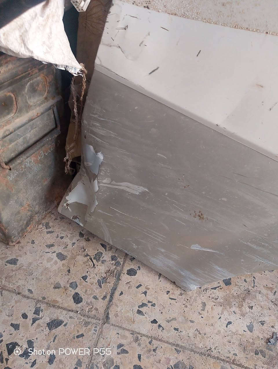 سلام عليكم باب بريجو البيع بي عواج من فوك فقط او ضربه من جوه استفسار على  ***********
