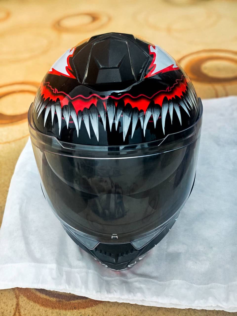 خوذة ماركة AXK Venom
اصلية

فچ قلاب

خفيفة 

قياس فري سايز 

لد احمر رماش خلفي

استخدام بسيط 

سعر 40,000 الف

عنواني الناصرية - الشوفة

***********
