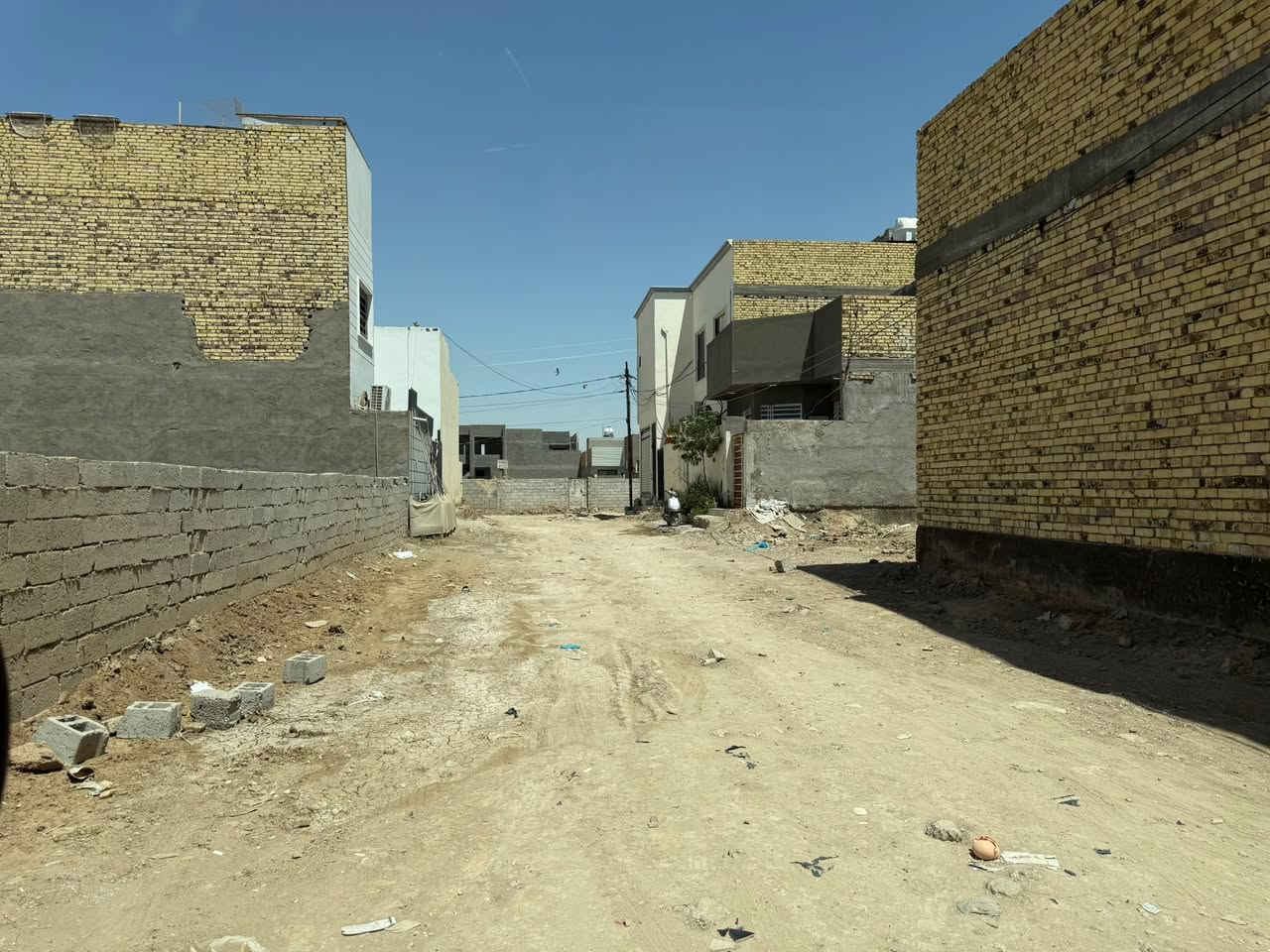 .🛑 عرصة   للبيع 🛑 
المنطقة : حي الثقافه 🚩
اقرب نقطه داله : مجاور جامعه القادسيه 

المساحه : 400متر ✅  واجه 20
        
طابو زراعي سند 25تباع كامله ونصف 

.............
للاستفسار
     مراجعة مكتب رسول الوزني للعقار  
الديوانية . حي الحضارة .شارع اسواق طيبة
 للمعلومات ولمزيد من التفاصيل ⬇️
       مراسلة الصفحة  
      ارقام الاتصال 

***********
