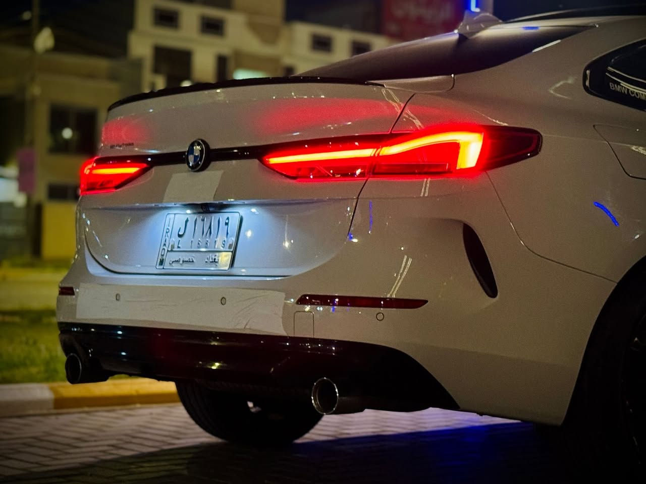 السلام عليكم السياره للبيع بيئم 2021
كشنات خزن 
اناره محيطيه جميع الالوان 
جام تعتيم على زراق بلادي مع مانع حرارة 
شحن واير ليز
شحن تايبسي
ثلاجه جكمجه وحصان واكواب 
تدفئه تبريد كشنات
بك لايت LED
مازدات LED
السياره بيه بعد هواي امور مينذكرن جهازه من كلشي 
السعر 210ورقه وبيها مجال 
العنوان صلاح الدين قضاء بلد 
للاتصال***********او ***********
