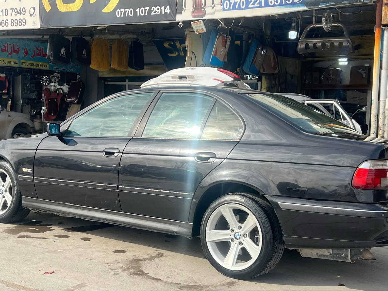 بیئیم سەقەڕ 1998 توماتیک کوشن جلد ناو رەش مەکینەي 528 لە پلیتیش 528 کامل بویاخة بو جواني  مەنەفیستی لەگەلە ساخە هەتا بلیی جوانة  ویلی هامانی لەژیرە و جرکەي تیا نیة نرخي 40 گةلاومةجالئ تیایة گورینەوەش اکەم بە شتیک بەدلم بیت ژ.م *********** *********** كالار, السليمانية
