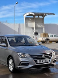 ام جي ٥ • ستاندەر • شقلاوة