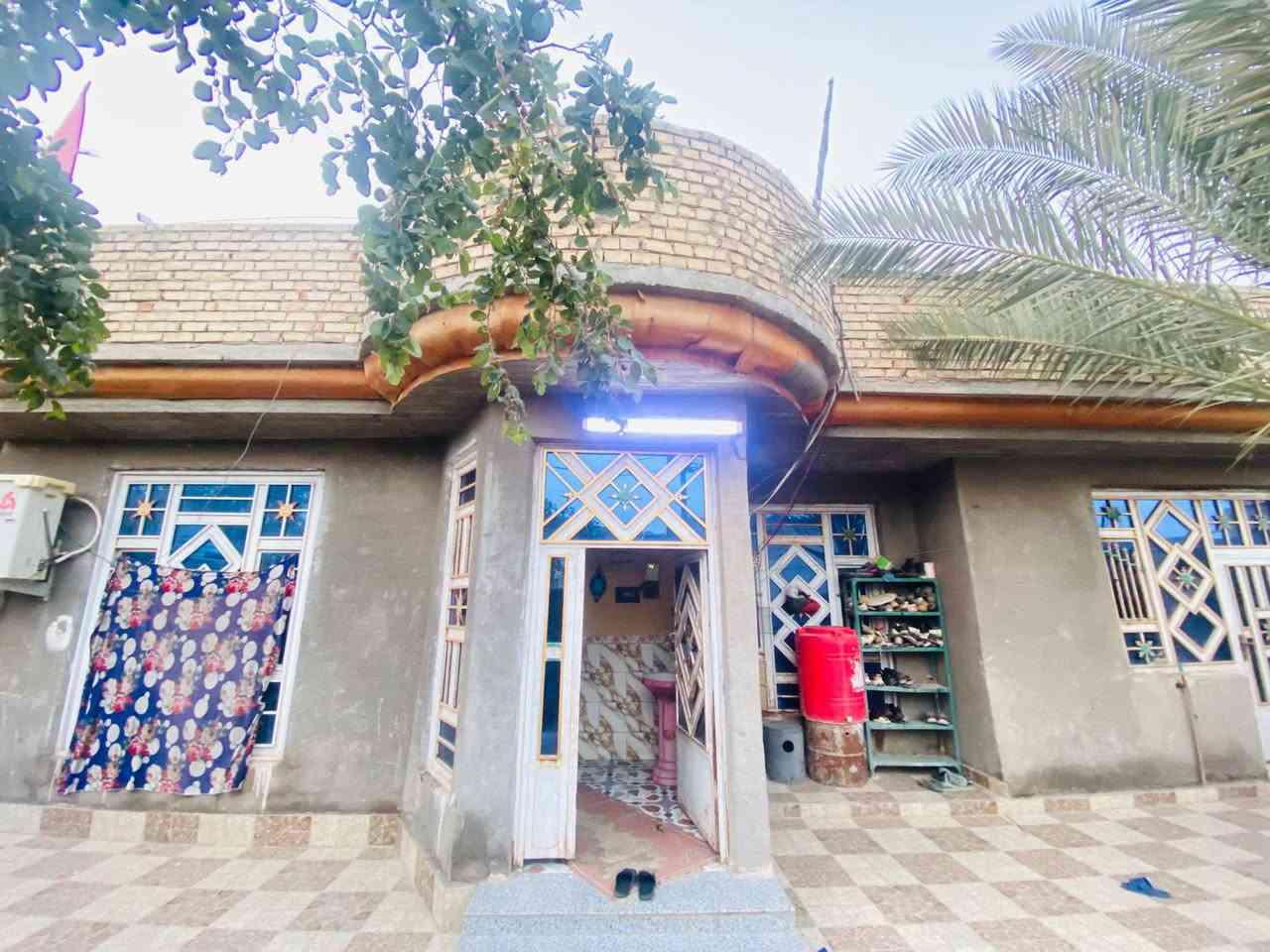 السلام عليكم 

بيتين  مع قطعه للبيع
 
خدمات ماء+كهرباء +خط سحب مولد+مجاري
بناء حديث 

المساحه 700متر

بيع مفرد ايضاً

الموقع ناحيه سيد الشهداء  منطقه التنميه ضليمه

الاستفسار ***********📞💯
