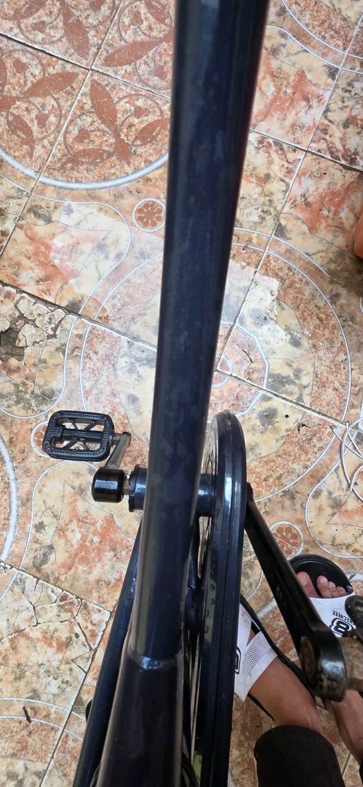 باسكل للبيع بيه مجال موديله 2023 رقمي موجود حجم 26 زلغه مابيه مكاني البصرة الزبير سوق البنات الجسد نضيف بس مدكر ماله امامي موجود وخادم الكم 💛