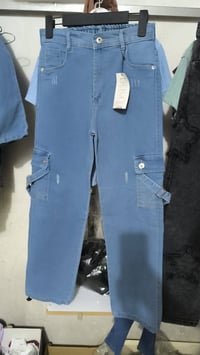 تعزيلة محل • تراكات أطفال • ملابس نسائية