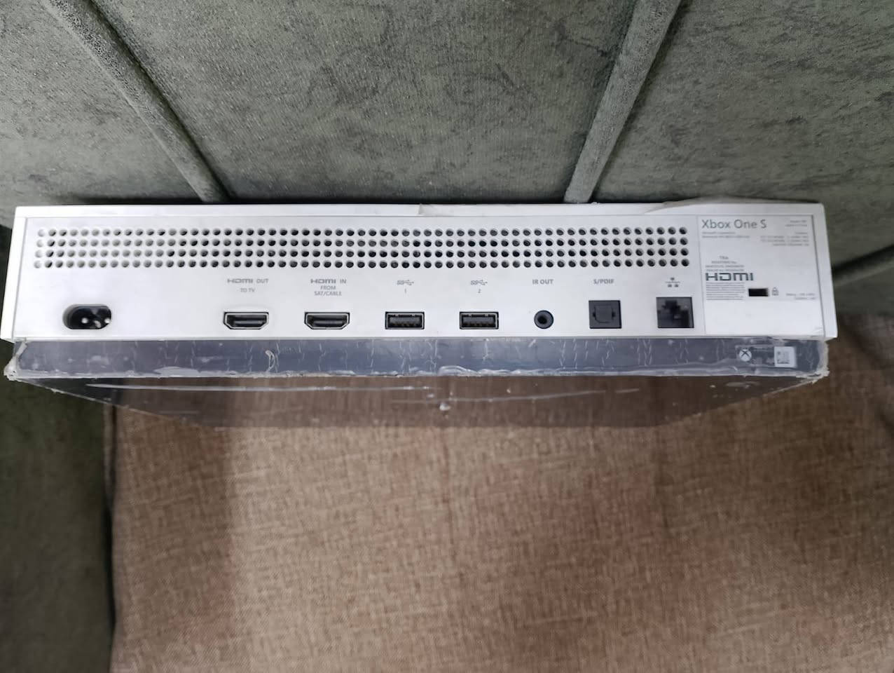 اكسبوكس وان اس نضيف ما مفتوح و ما مصلح ويه كل ملحقاته و اليده الاصليه مالته مساحته 250GB

السعر 250 بي مجال بسيط


**إذا كنت صاحب هذا الإعلان وتريد حذفه لأي سبب، رجاءا أرسل رسالة إلى الدعم الفني**