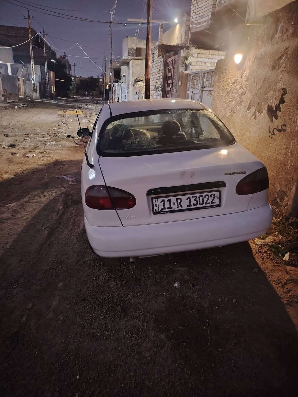 السلام عليكم من رخصه الأدمن دايو لانوس رقم بغداد الدولي هزه جديده وسنويه لحد نهاية 2030 بأسمي 
كير مكينه حدادة جدد كهربائيات كلهه شغاله تخم تاير باتري جديد تبريد شغال بس نقصه كمبريسر السعر 35 بيهه مجال حك الجيه مكان السيارة بغداد تاجي للاتصال  ***********
