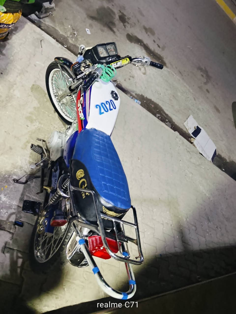 سلام عليكم دراجه 4 كير للبيع محرك مفتوح كل عيب مابي كدام العين سعرة 425 بي مجال مو شراي لاتعلق مكاني كركوك اسرة مفقودين 
***********
