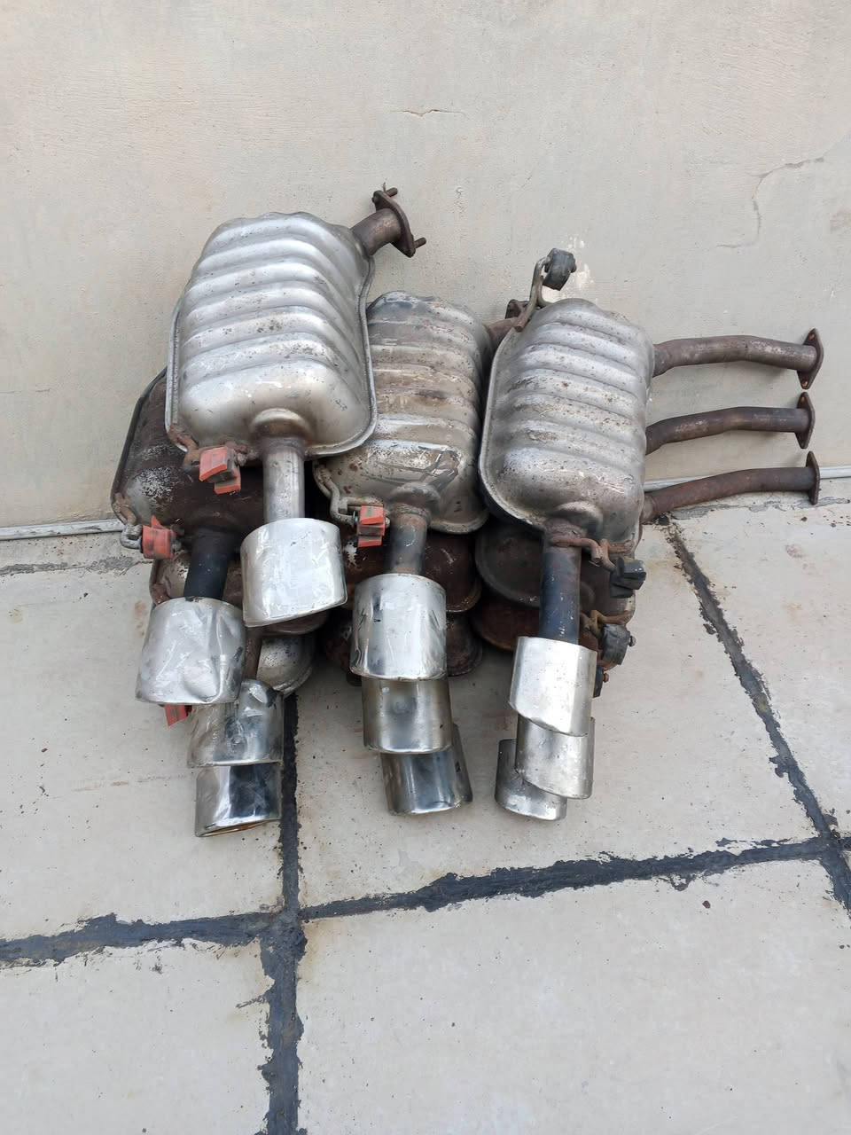 صالنصة مع هزاز هواندي ازيرا بلادي كصة حاوية توصيل كافة محافظات ***********
