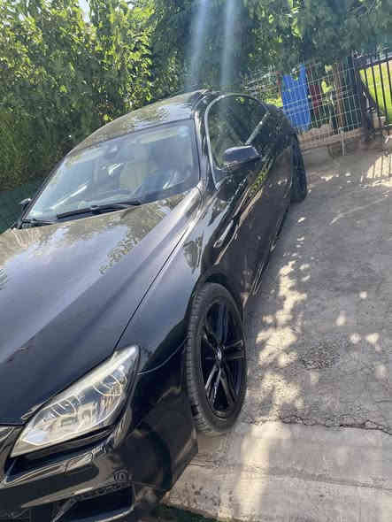 سلام وعليكم 
BMW -2014- حجم 640
وارد الماني ضمان 
فول مواصفات ما عدا بردات كيج الكتروني داته شو 
ماشية ١٦٧ الف كيلو متر 
جاملغ سكن امامي مبدل ومصبوغ  بدون ايربك
مكان السياره موصل 
السعر 22000 $  وبيها مجال
***********
