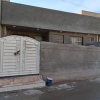 المساحة 180 متر  طابقين الطابق الاول غرف نوم وصاله ومطبخ واستقبال وصحي...