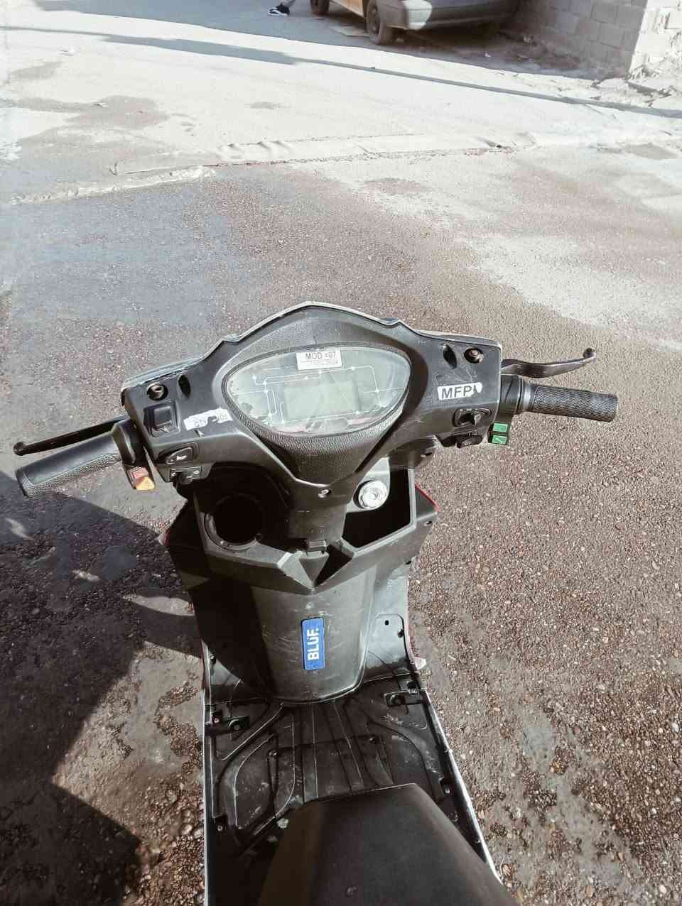 السلام عليكم دراجة سكنس شحن الراجة 6 بطاريات الاكبار وبطاريات جديدات وملف نصيف 100% الدراجة نقصها بس عقل يعني الدراجة متشمي السعر 230 الف وبيها مجال عنوان حي اور قرب فلكة صباح الخياط


**إذا كنت صاحب هذا الإعلان وتريد حذفه لأي سبب، رجاءا أرسل رسالة إلى الدعم الفني**