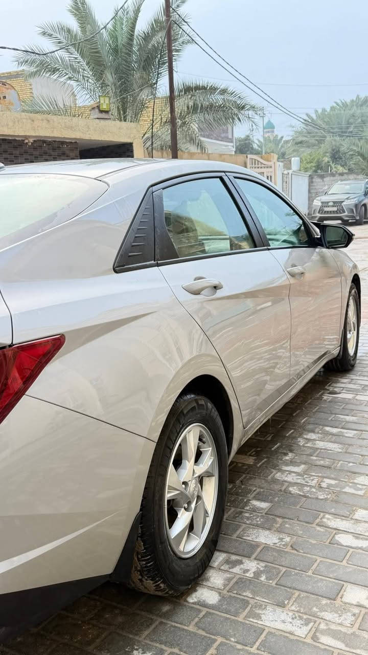 النترا موديل ٢٢  رقم ذي قار معوقين لون مميز  باسم ولد شاب  حادث بنيد تبديل فقط تخم تاير جديد تبريد تدفئه كله شغال السعر 143  للاتصال *********** مكان السياره ناصريه ناحيه الفضليه
