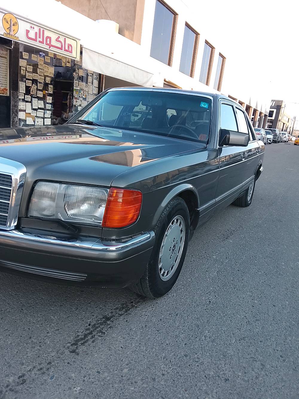 سياره مرسيدس رياسي للبيع موديل 91 ماكينه وجير جديد سعر 65 ورقه وبيها مجال سياره رقم دولي رقم نينوى ***********