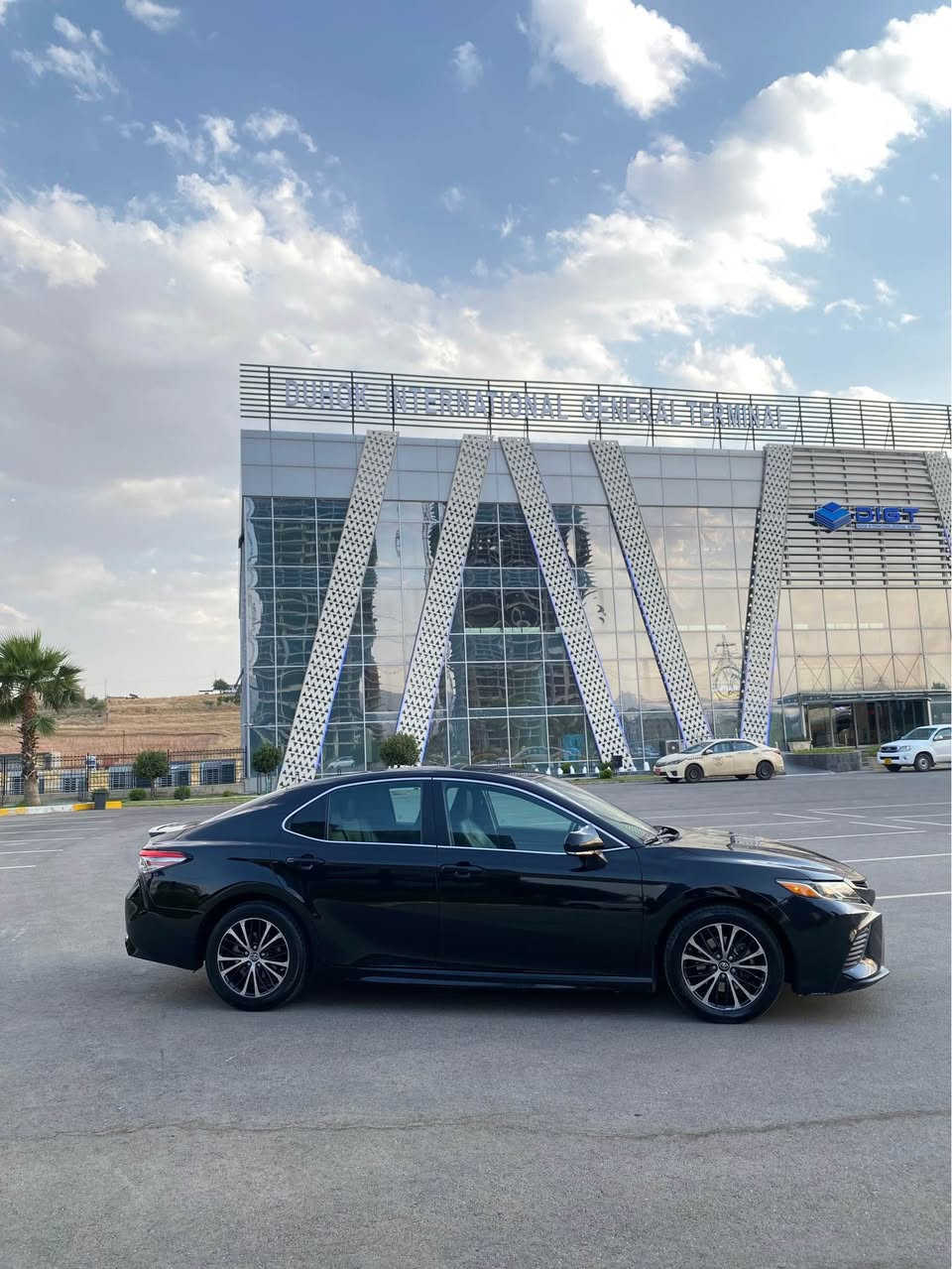 Toyota Camry SE 2019
سيارة كلين تايتل 
مواصفات SE 
ماشية ١٠٠ مايل 
ضررها 
سيارة بدون صبغ ابد فقط بيها تعديلين و بقصة 
سعرها ١٧٨$ ورقـــة و بيها مجال 
للمزيد من المعلومات اتصل على هذا الرقم 
كورك-واتساب 
(***********) سميل, دهوك
