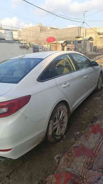 السلام عليكم سوناتا موديل ١٧  محرك ٢٤٠٠ أمريكي رقم بابل  بسمي تحويل ثاني يوم حادثها مثل ما موجود بل سونار  .. ***********
