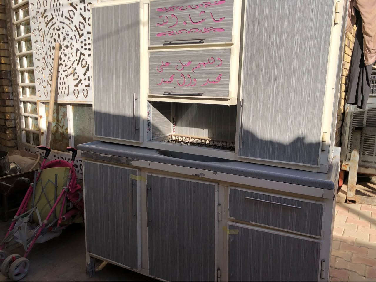 السلام عليكم كاونتر للبيع تزكام درجه اولى نضيف سعر ٢٧٥وبي مجال الاستفسار ع رقم *********** Singapore
