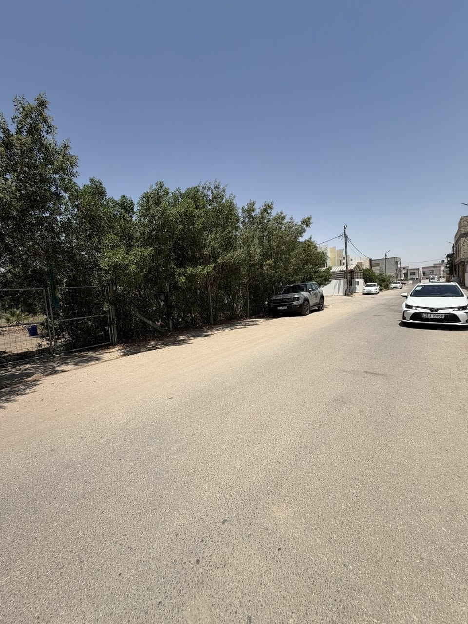 أرخص سعر دار بهالمواصفات دار للبيع في مجمع الأميرات الأولى
المساحة: 300 متر

موقع مميز جداً مقابل حديقة
تفاصيل الدار:
طابقين اربع غرف نوم 
كراج + حديقة
مطبخ
استقبال وصالة
مجموعة صحيات متكاملة
منور
البيع نقداً - فرصة ما تتكرر
***********☎️
