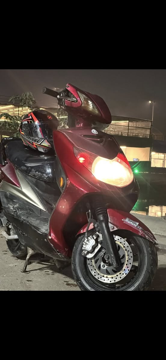 سلام عليكم سكنس فحل نوزل للبيع ***********
عنواني بغداد البلديات 
المكينه كفاله ما عدا مسلفلسه ول نوزل تعبان 
دراجه حلوه وكشرها حلو 80/100  مستعجل علا بيعتها 
550 الف وبيها مجال وسهله مستعجل جدا جدا
