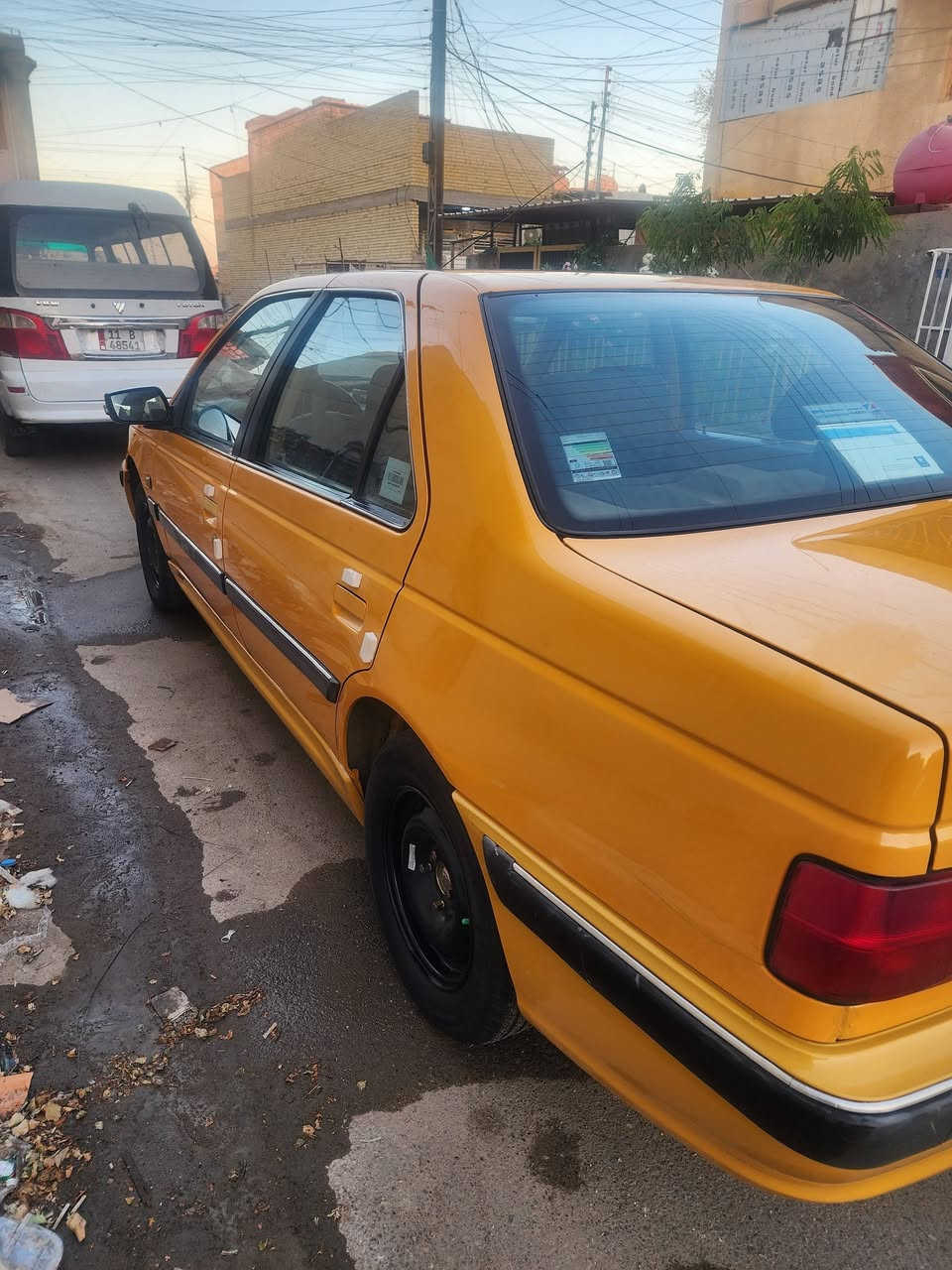 السلام عليكم بيجو بارص ٢٠١٨ السياره كامله مكمله تبريد شغال وكهربائيات كلها شغاله وكير ومكينه خير من الله وبيها منظومه غاز ومصفره هيئه وغرمات السياره باسمي ثاني يوم تحويل سعر ٦٢ وبيها مجال للشراي عنوان بغداد الحسينيه ***********
