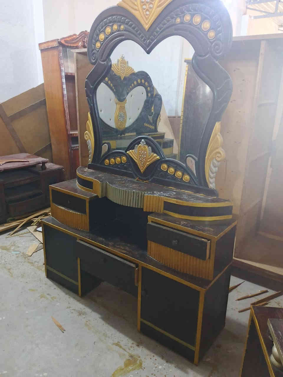 غرفه صاج عراقي حطاطه السعر ب450..ديوان مستخدم شي قليل /12مقعد..275. ***********..
