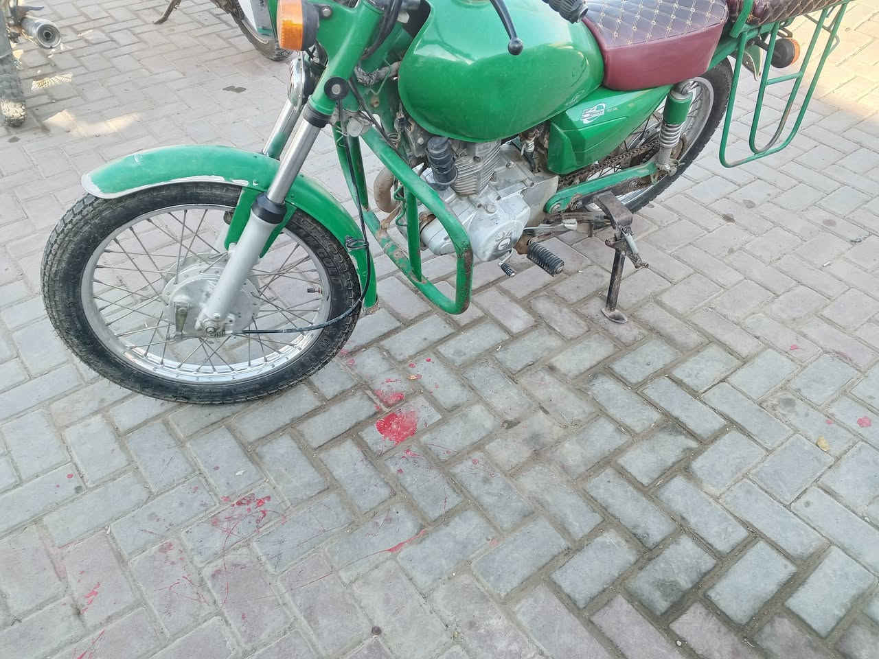 دراجة هندي للبيع 
مكفول من تنقيص تبخير كهربائية شغاله 
نكره سلف نكره هندر ماطور جاهز وكله شغال 
السعر 375 وبي مجال 
الاتصال على الرقم 
*********** أيضا بي واتساب
