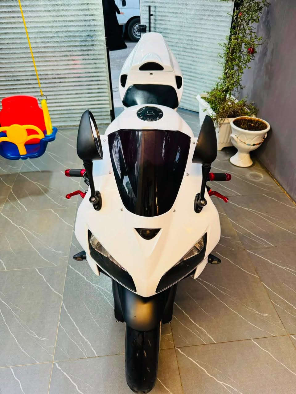 سلام و عليكم
Cbr 600 Rr للبيع✅

موديل 2006

مكفوله كفاله عامه كير مكينه كفرات 

جديده الى درجه الدراجه بلحقيقى احلى منل صور عليهه ادامه كامله من دهن و تايرات و بلكات كلشي جديد وماناقصها شي
عليهه كفرات اصلي Abs 

(مكان الدراجه سليمانيه)

سعرهه 33و بيهه مجال للطيبين ❤️

   (***********)
