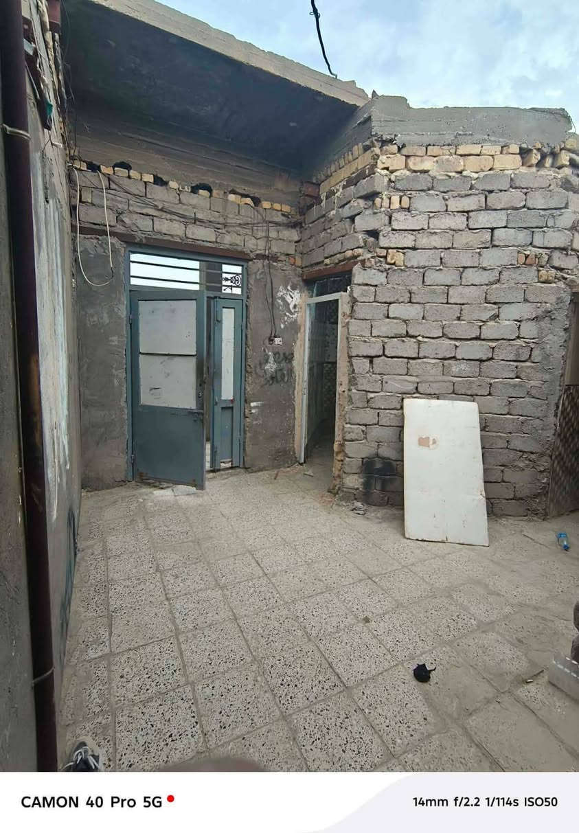 السلام عليكم بيت للبيع على الشارع التبليط الجربوعيه الاول غرفتين وصاله ومطبخ وطارمه وبراني وكراج وحمامات زراعي مكاتبه
سعره ب20 وبي مجال الي نص يصير مشتمل هم يصير 
***********
السلام عليكم بيت للبيع على الشارع التبليط الجربوعيه الاول غرفتين وصاله ومطبخ وطارمه وبراني وكراج وحمامات زراعي مكاتبه
