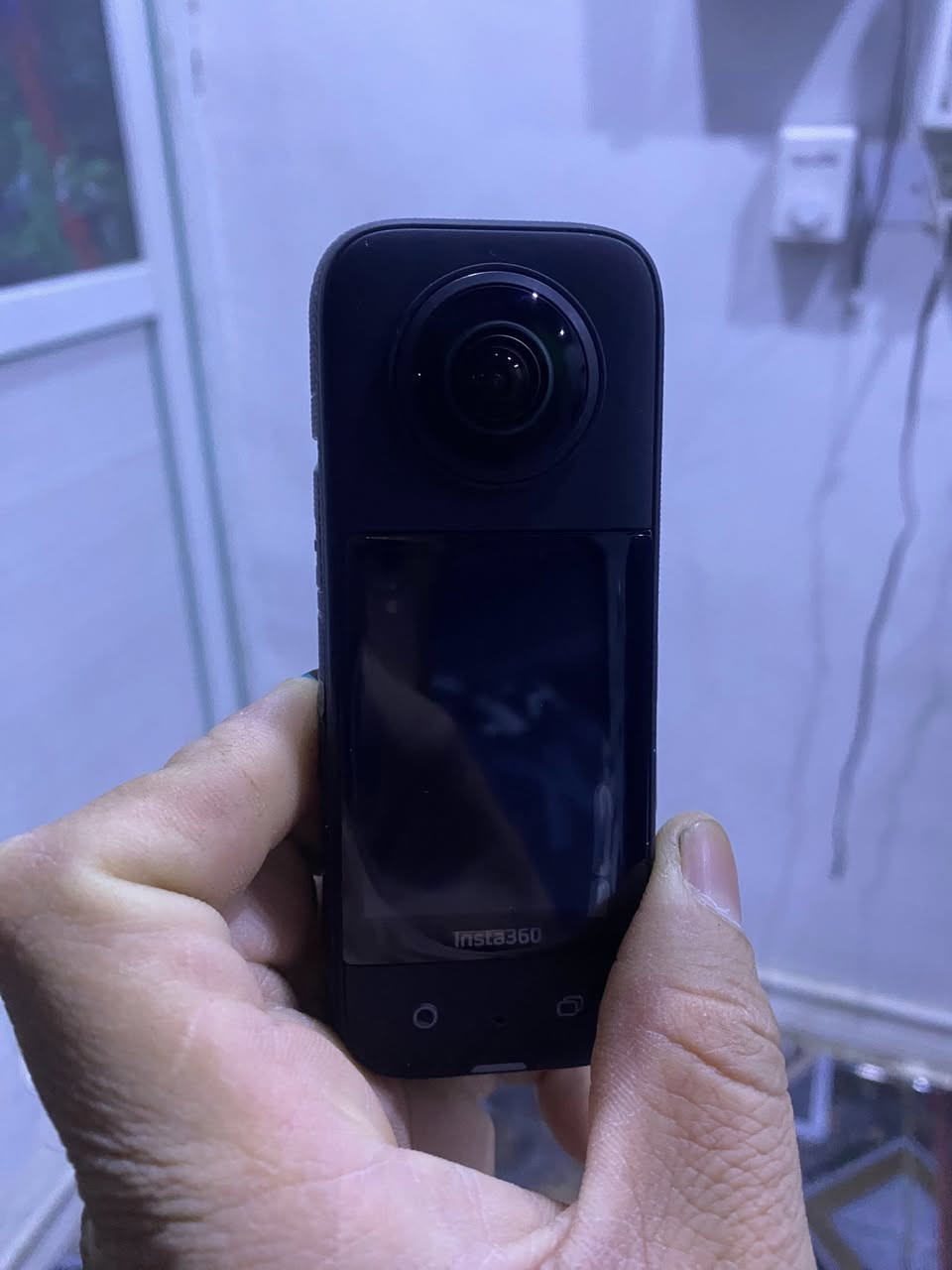 السلام عليكم كامره انستا 360 X3 جديده بلباكيت للامانه صورت بيه مره وحده ومحتاج واريد ابيعه مشتريه ب450 هسه اريد ابيعه ب350 اي استفسار ***********
