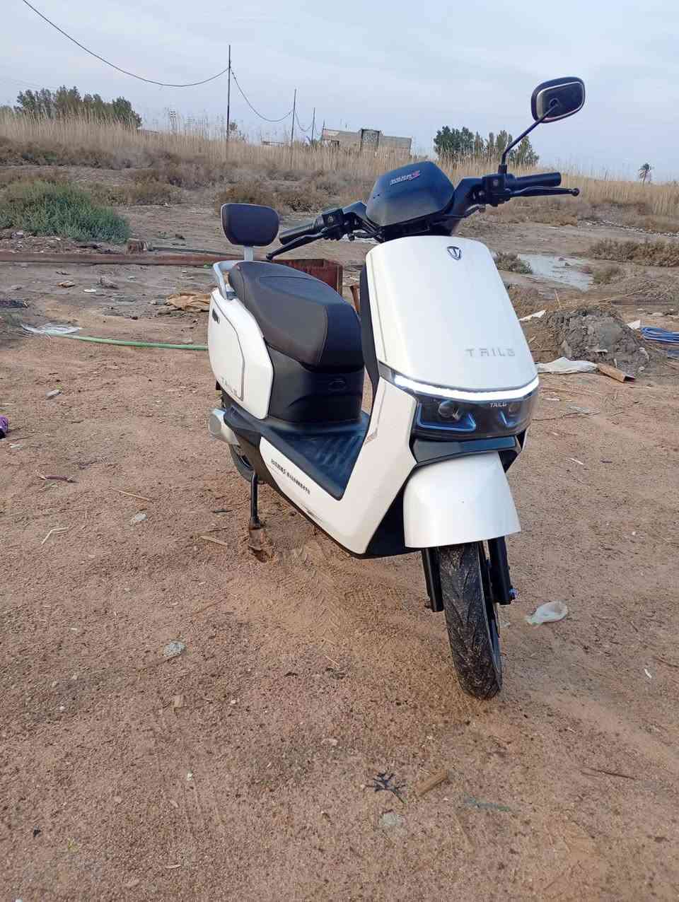 سعر 700 مجال بسيط مكان بصره كرمت علي 
ستعمال سنه بلاد ما فاتح بيه برغي 
بيع مستعجل 
***********
