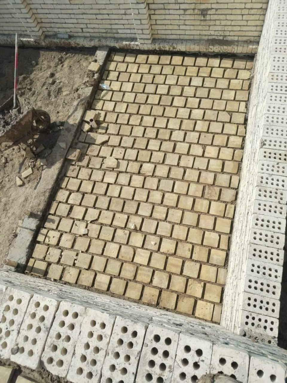 خلفه فرشي متفرغ للعمل كرسته وعمل وبس عمل استفسار اكثر ***********
