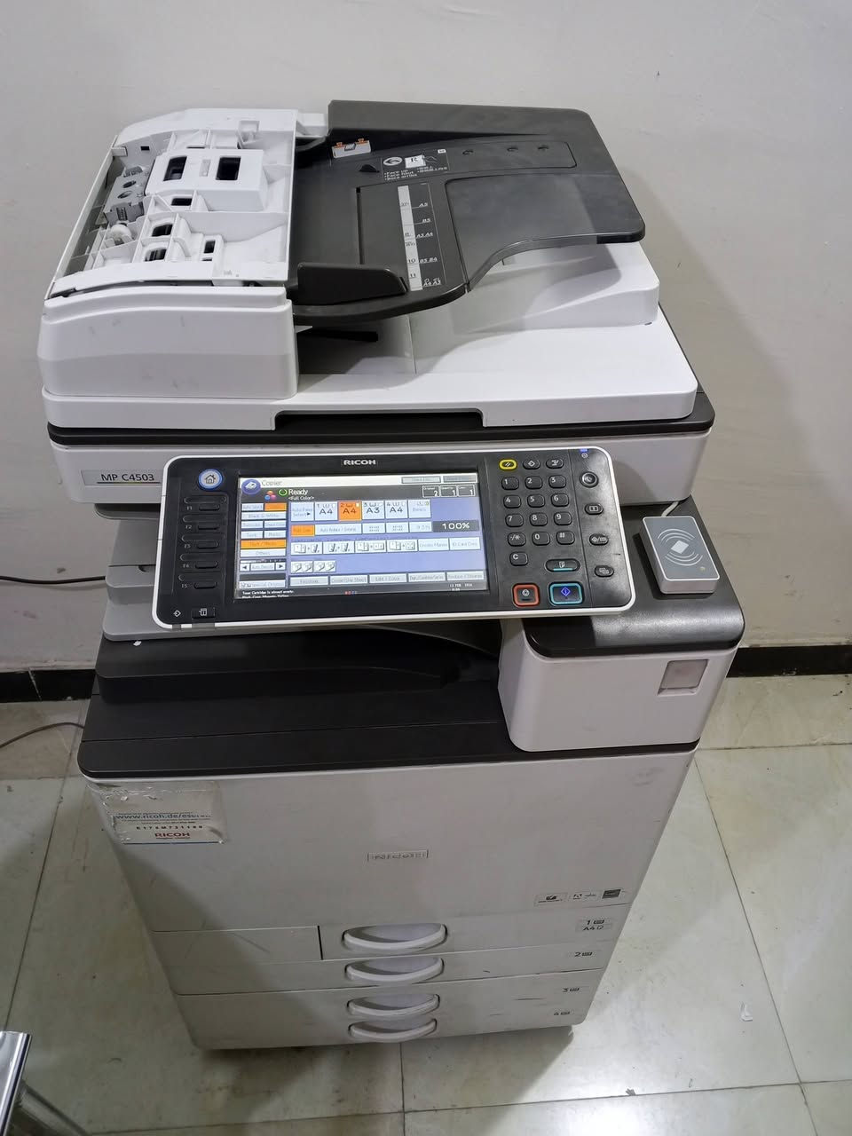 طابعات ريكو مستخدمه عدد ٢ للبيع فول مواصفات تفيد اصحاب المكاتب والاستنساخ والسعر جدا مناسب
ثنينهن بمليون وربع
متوفر واتساب ***********
