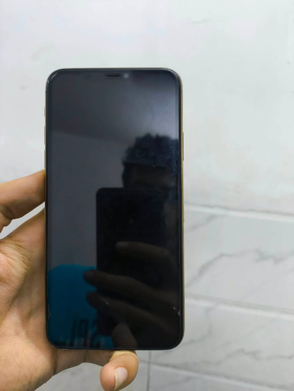 سلام عليكم آيفون 11 pro MaX النضافة فول شخط مابي اللة شاهد هاي لزكة مال شاشة
مبدل شاشة اصلية 3خيارات 
مبدل بطارية 🔋 اصلية 85

ذاكرة 256

الباقي كلة نضيف تحديث 26ios

السعر/250
المكان/بغداد الغزالية/


**إذا كنت صاحب هذا الإعلان وتريد حذفه لأي سبب، رجاءا أرسل رسالة إلى الدعم الفني**